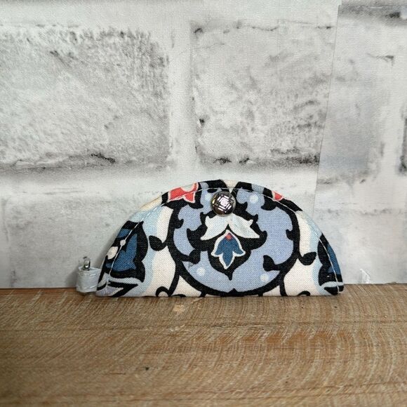 Vera Bradley Cord Holder - Picture 2 of 3